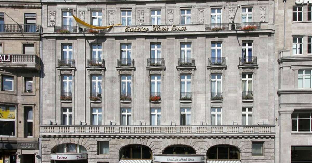 Een foto van de buitenkant van Nice Excelsior Hotel