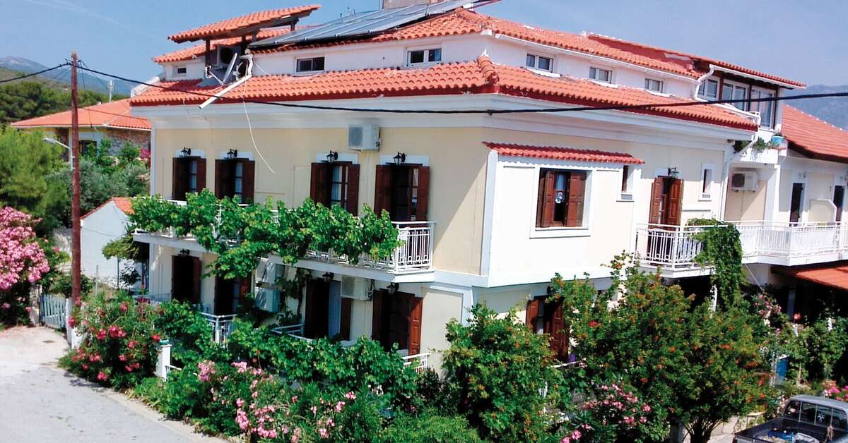 Een foto van de buitenkant van Pigi Pension