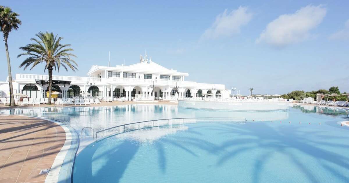 Een foto van het strand bij Grupotel Mar de Menorca
