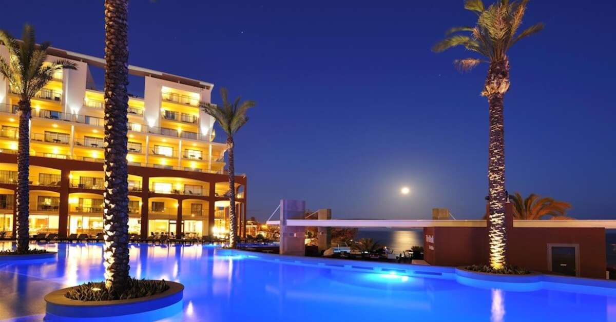 Ein Foto vom Pool im Pestana Promenade