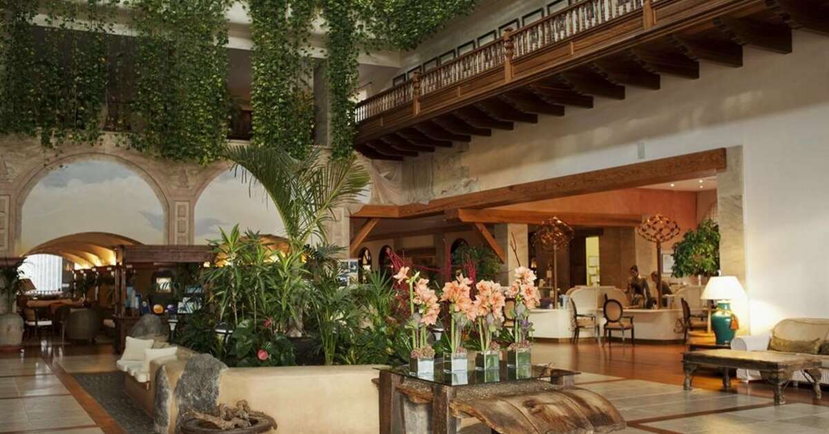 Een foto van het interieur van Princesa Yaiza Suite Hotel Resort