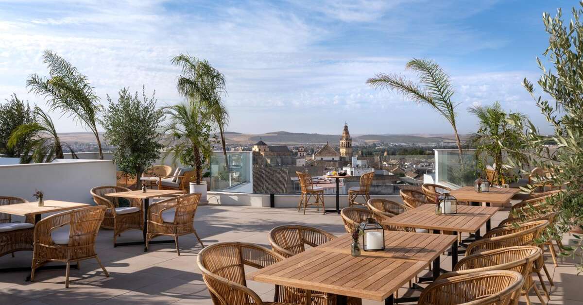 Ein Foto H10 Palacio de Colomera
