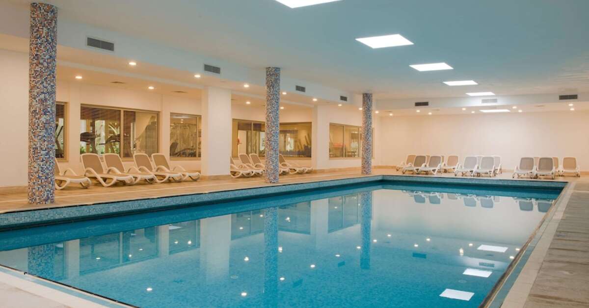 Een foto van het zwembad bij Barut B Suites
