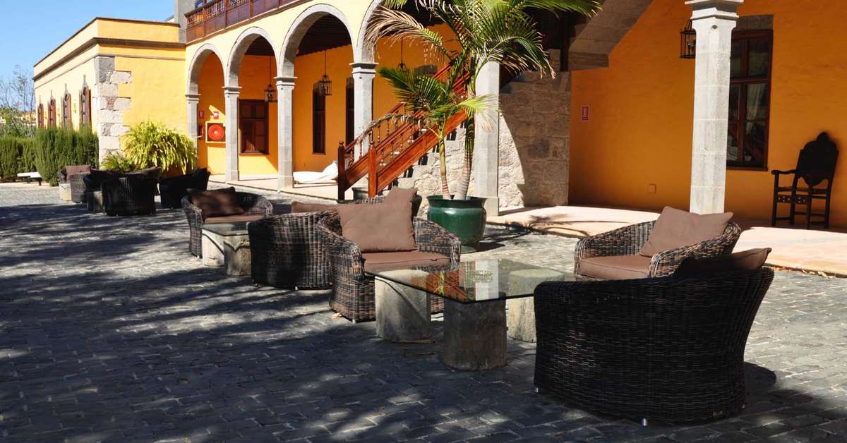 Een foto van het terras bij La Hacienda del Buen Suceso