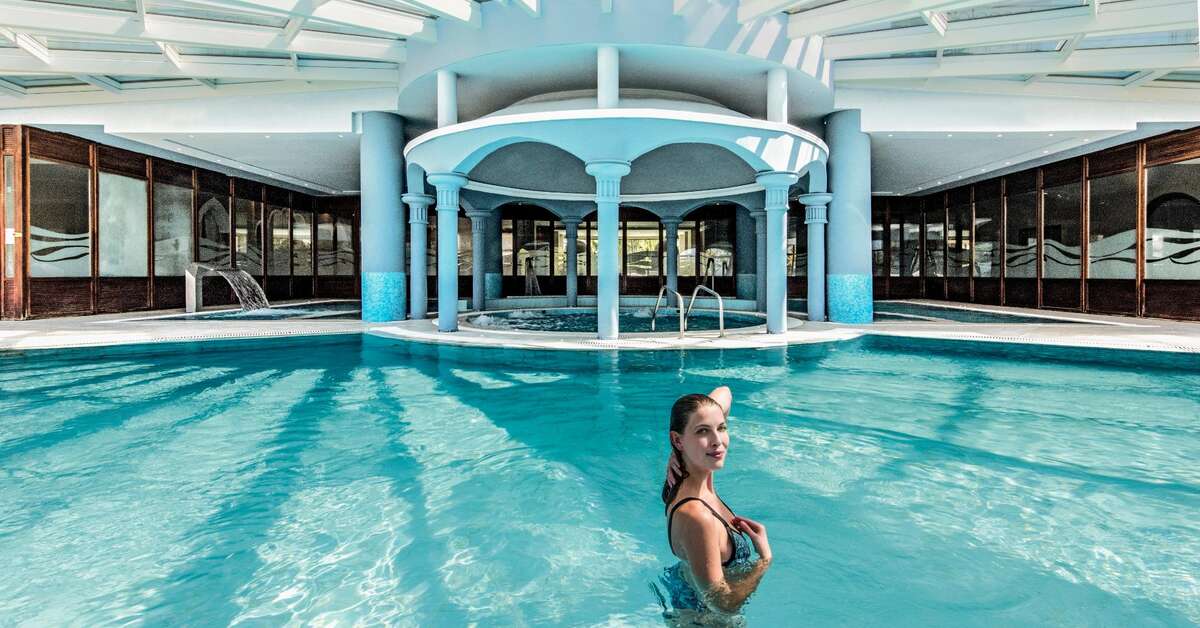 Een foto van het zwembad bij Mitsis Galini Wellness Spa & Resort