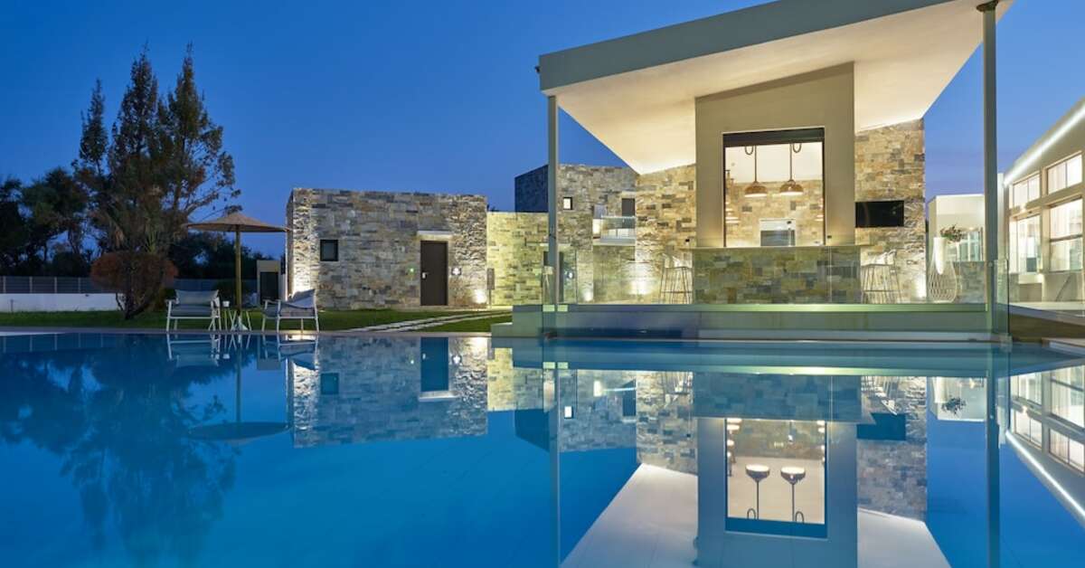 Ein Foto vom Pool im Golden Sun Resort & Spa