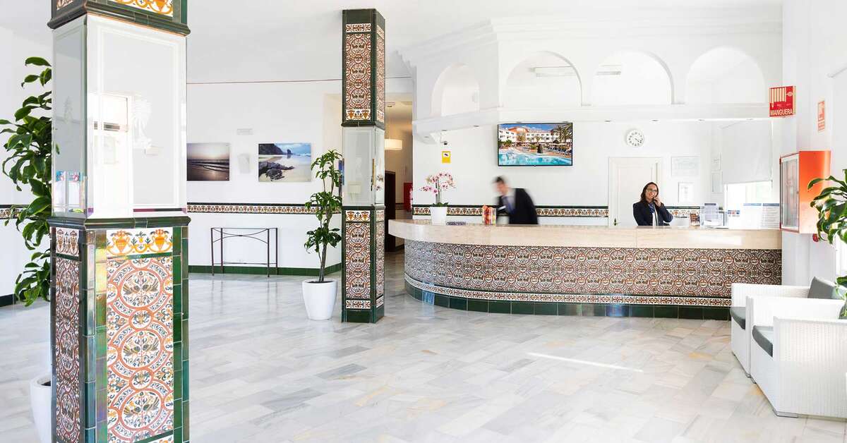 Een foto van het interieur van Globales Costa Tropical