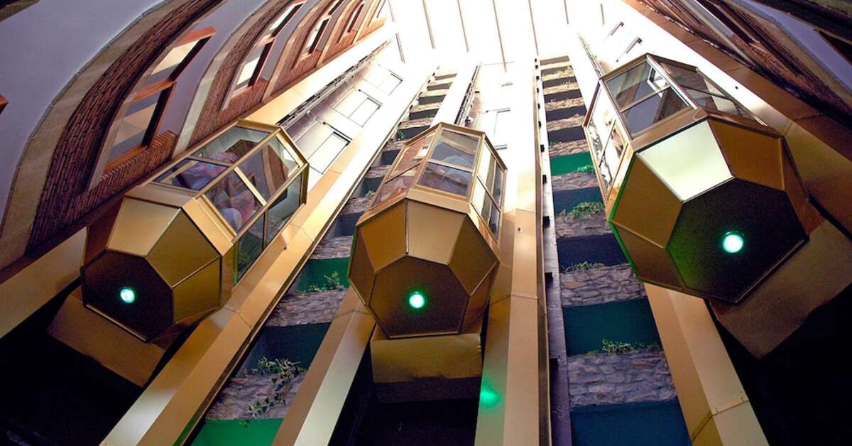 Een foto van het interieur van H-Top Royal Sun