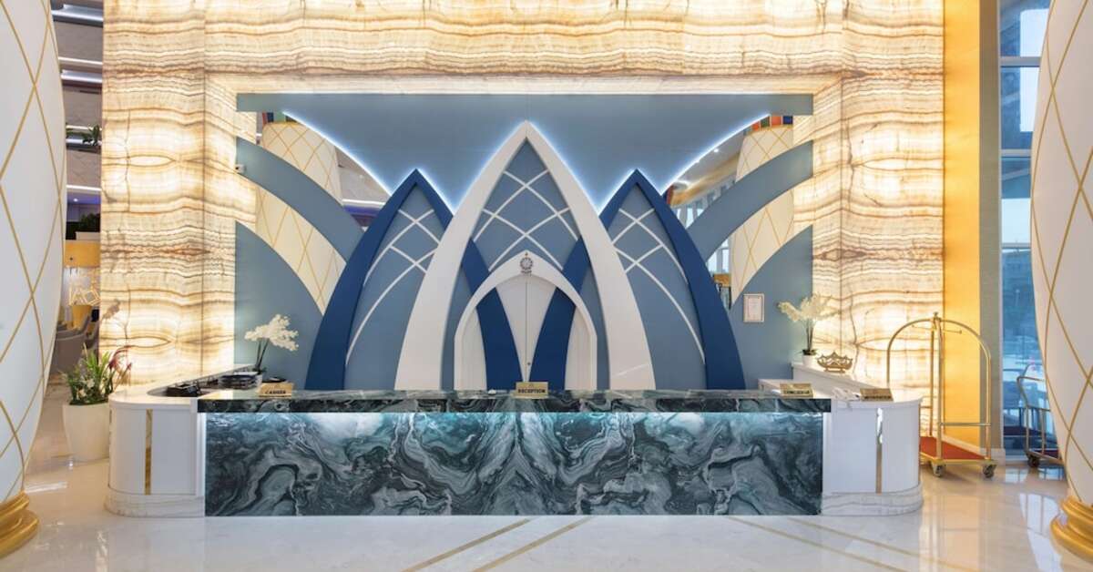 Een foto van het interieur van Granada Luxury Beach