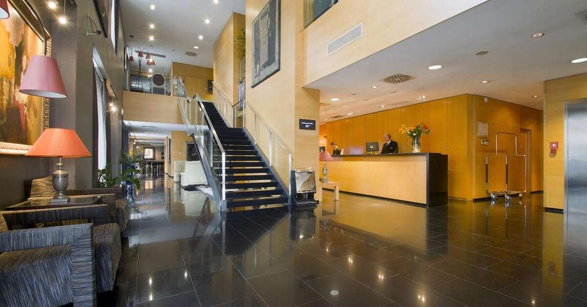 Een foto van het interieur van Eurohotel Barcelona Diagonal Port