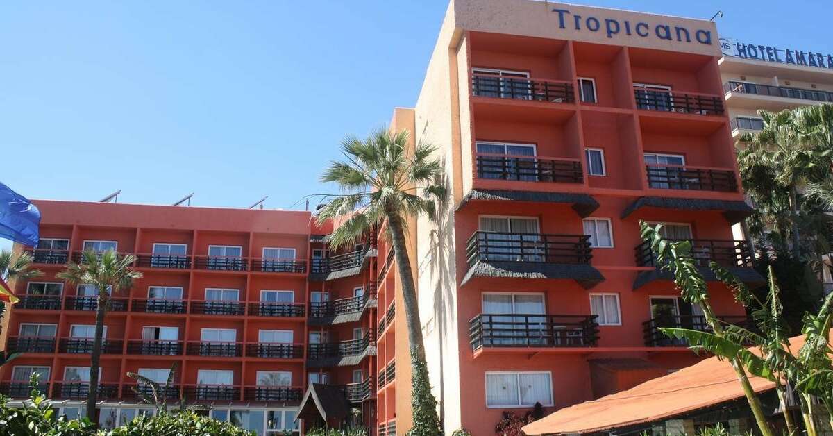 Een foto van de buitenkant van MS Tropicana