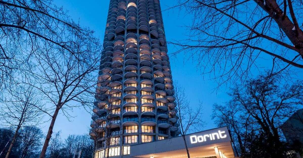 Een foto van de buitenkant van Hotel Dorint An der Kongresshalle Augsburg