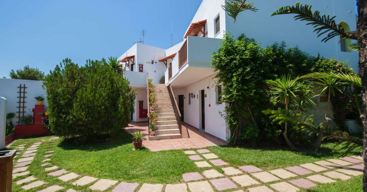 Een foto van de buitenkant van Gaia Garden Hotel