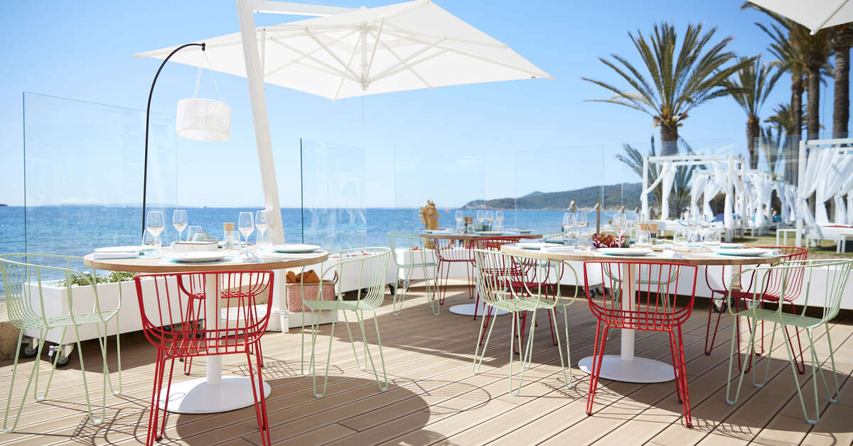 Een foto van het terras bij Vibra Algarb Hotel