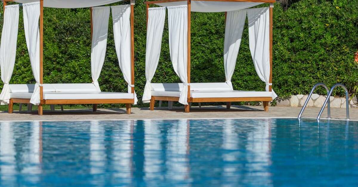 Een foto van het zwembad bij TUI Blue Atlantica Nissaki Beach