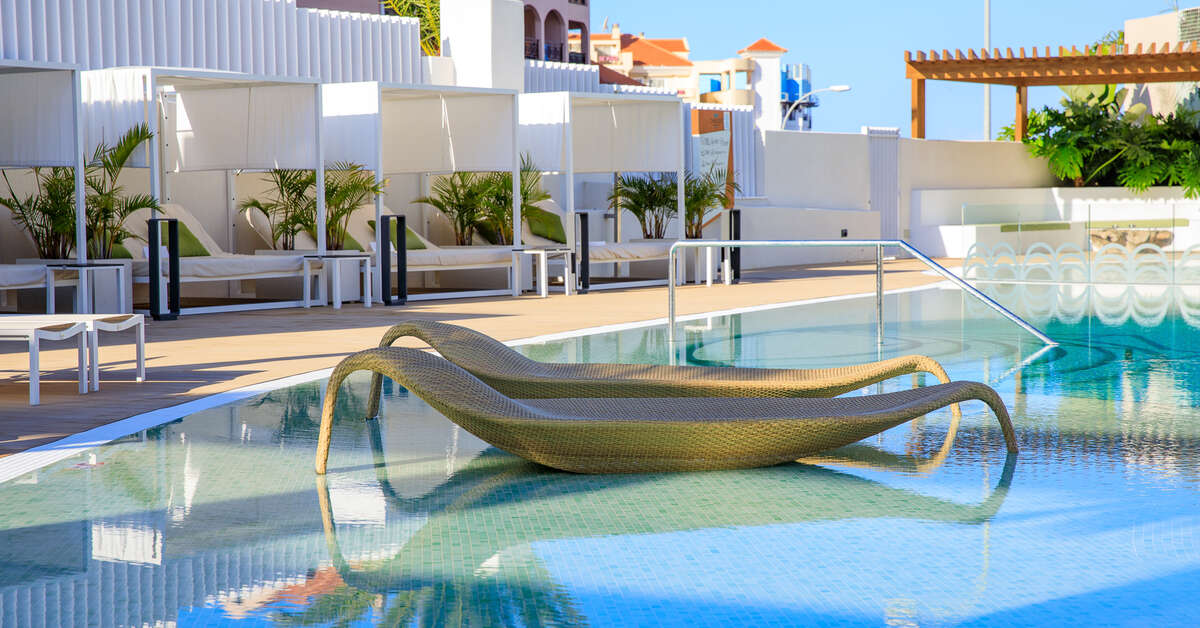 Een foto van het zwembad bij Ohasis Boutique Suites