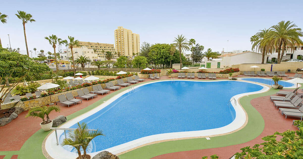 Een foto van het zwembad bij Ole Tropical Tenerife