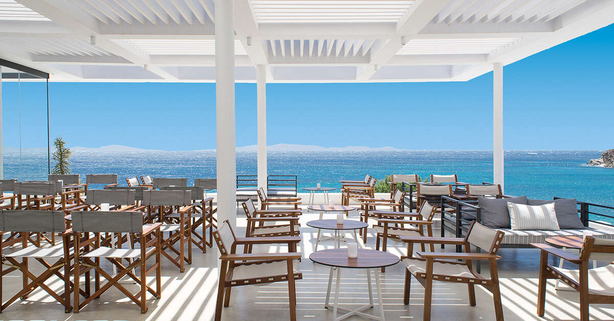 Een foto van het terras bij The Alkistis Hotel