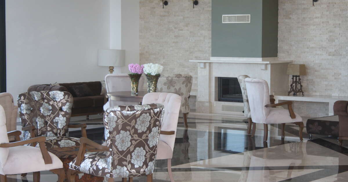Een foto van het interieur van Korineum Golf & Beach Resort