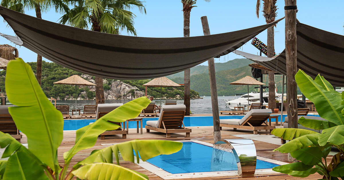 Een foto van het zwembad bij Cook's Club Adakoy Marmaris