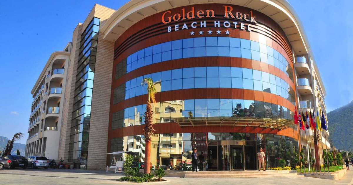 Een foto van de buitenkant van Hotel Golden Rock Beach