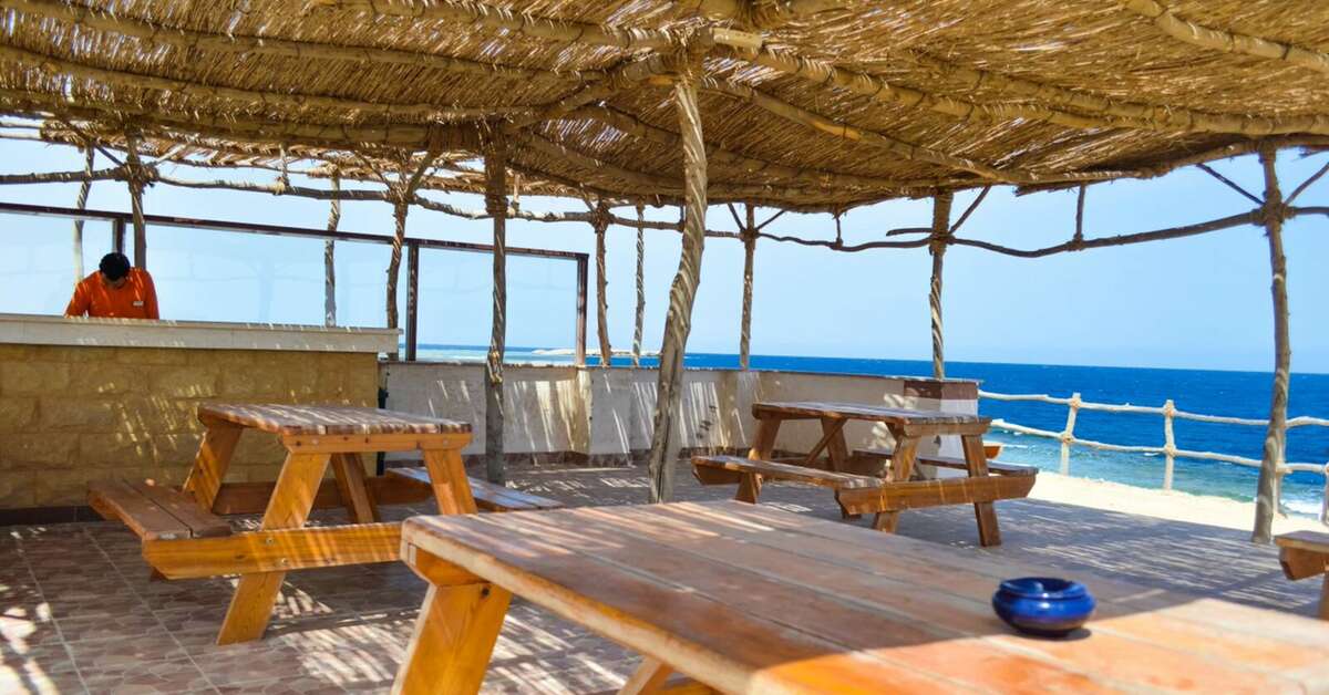 Een foto van het terras bij Viva Blue Resort & Diving