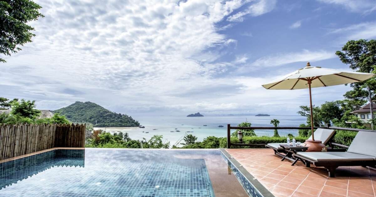 Ein Foto vom Pool im Phi Phi Island Village Beach Resort