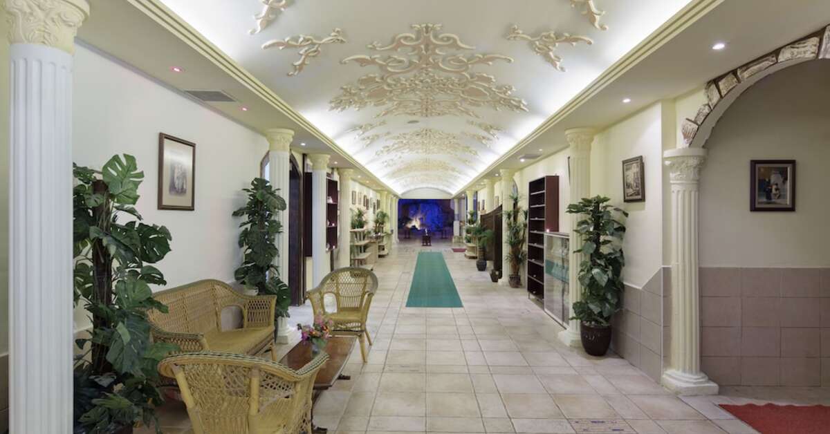 Een foto van het interieur van Larissa Sultans Beach