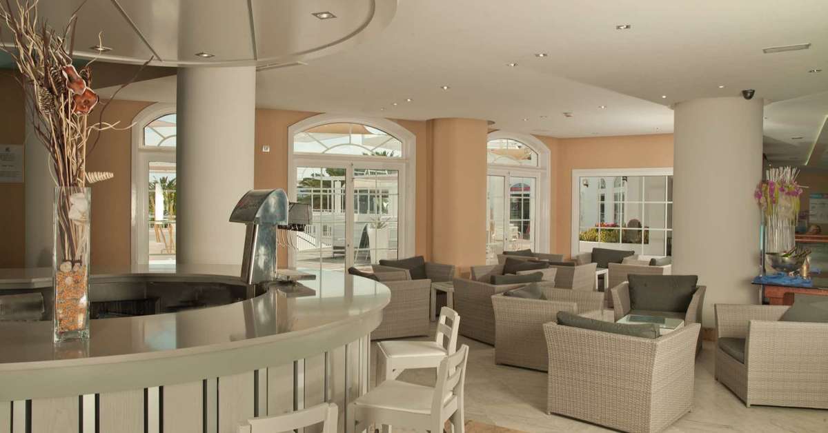 Een foto van het interieur van HL Aparthotel Paradise Island