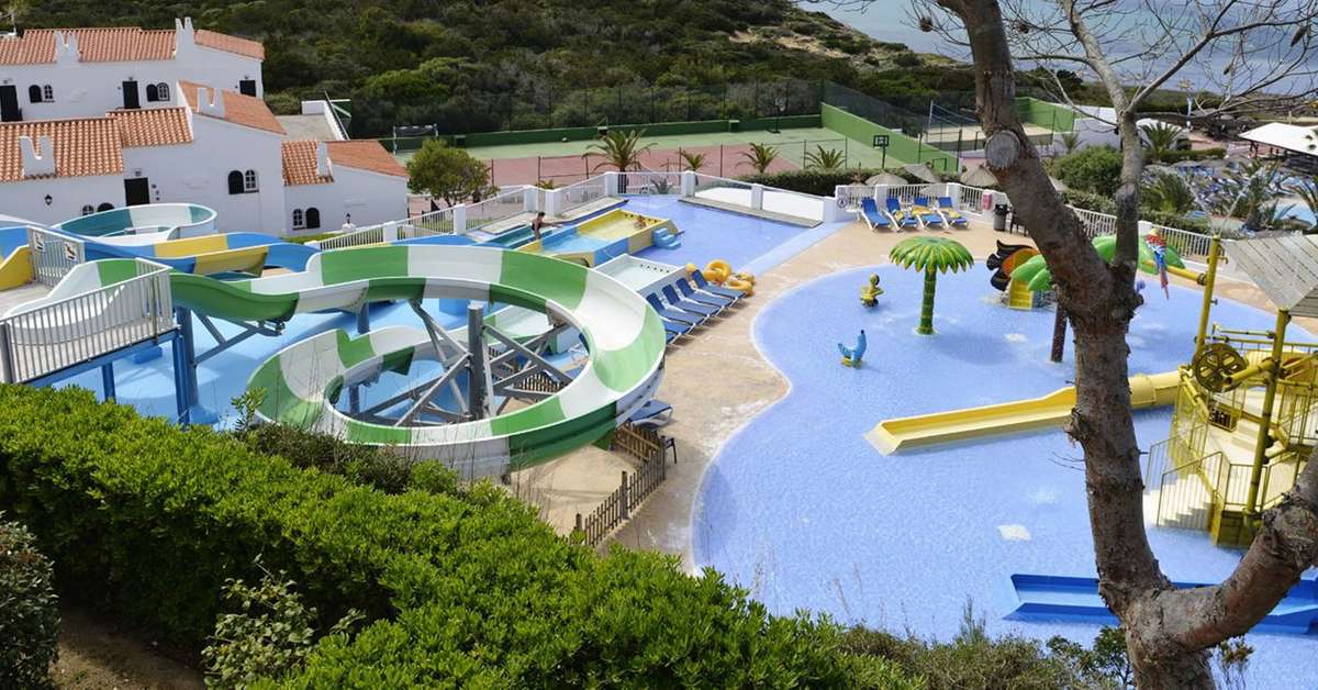 Een foto van het zwembad bij Carema Club Resort