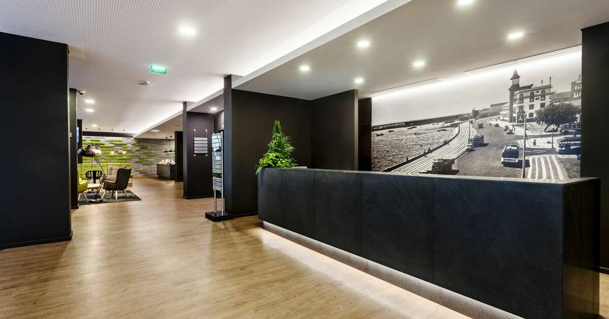 Een foto van het interieur van Neat Hotel Avenida