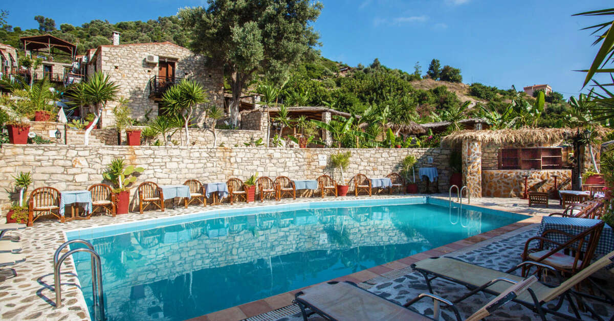 Ein Foto vom Pool im Stone Village Petrino Horio