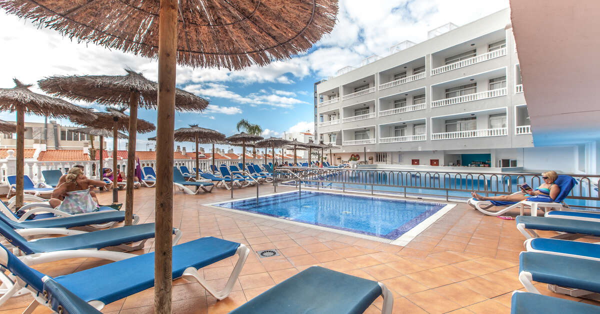 Een foto van het zwembad bij Blue Sea Hotel Lagos de Cesar