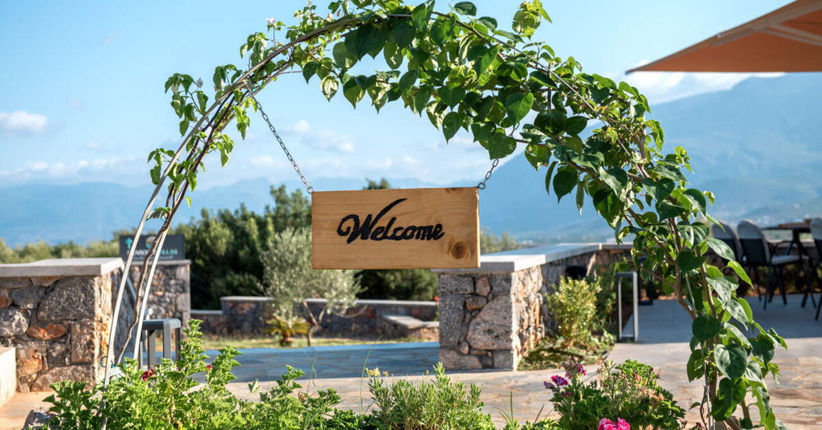 Een foto van de buitenkant van Searocks Exclusive Villas Resort Messinia
