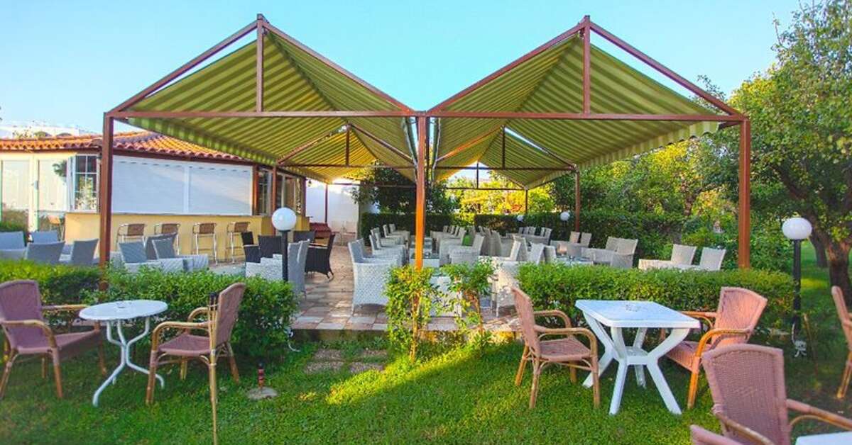 Ein Foto von der Terrasse im Hotel Continental Palace