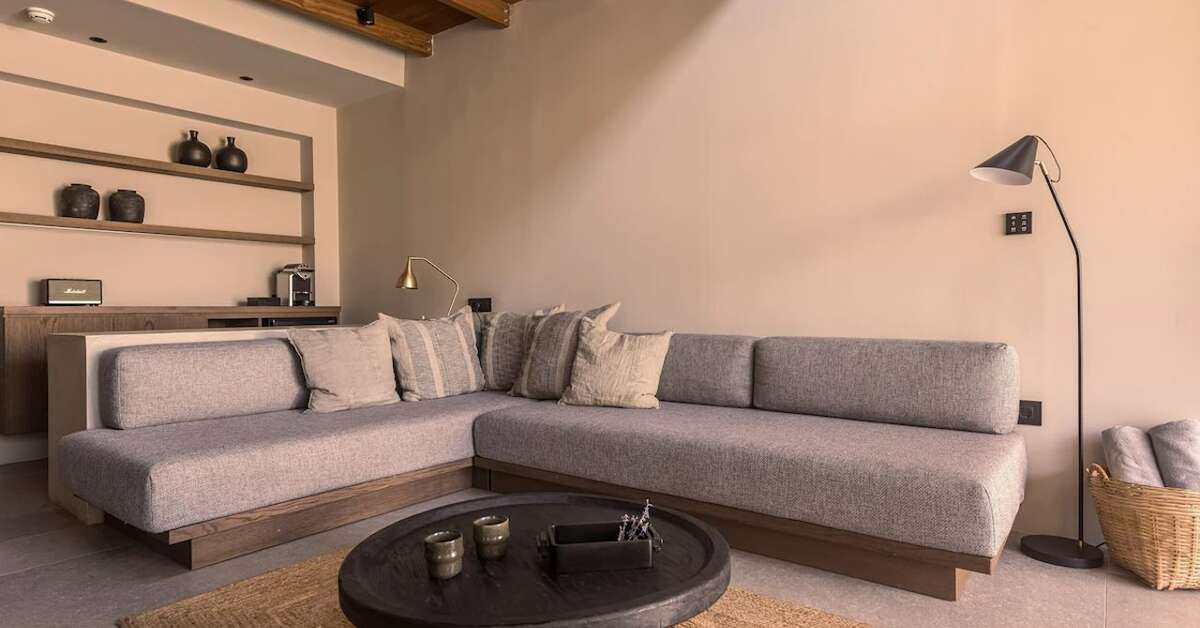 Een foto van het interieur van Theros All Suite Hotel