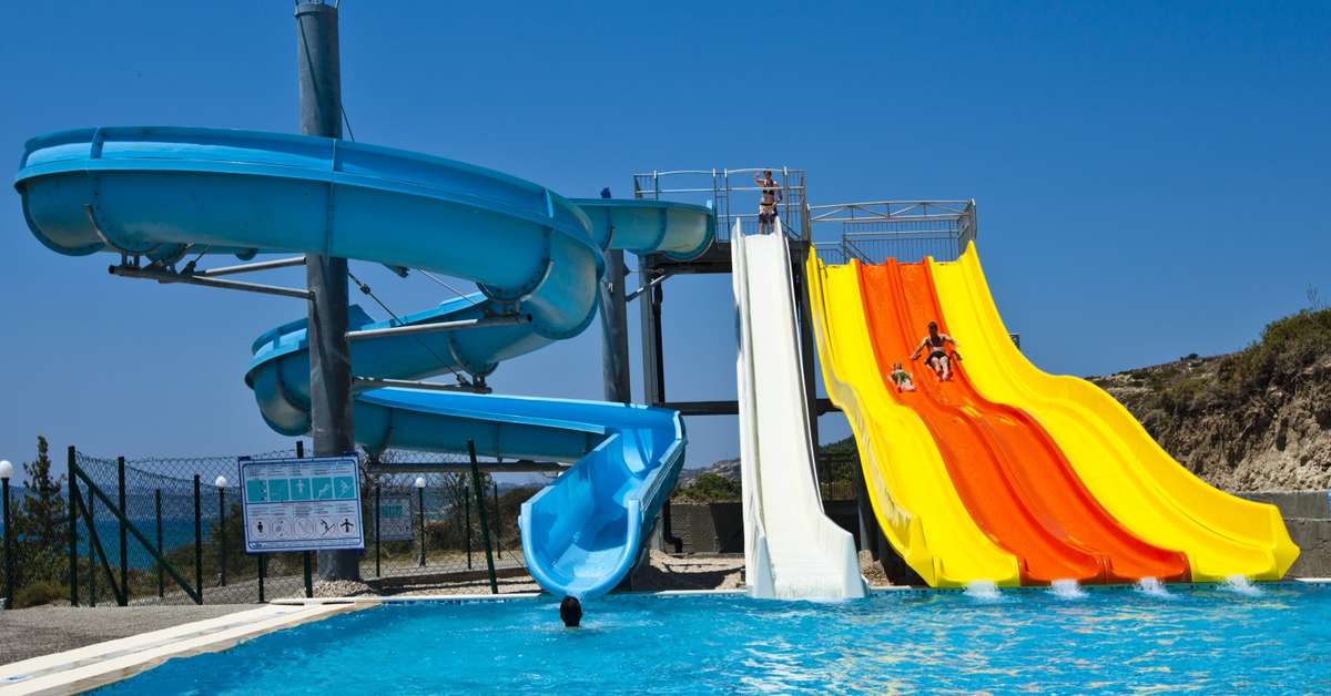 Een foto van het zwembad bij Blue Lagoon Village