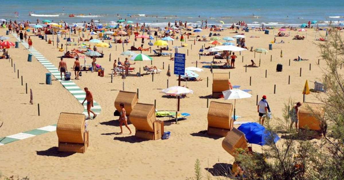 Een foto van het strand bij Camping Sabbiadoro