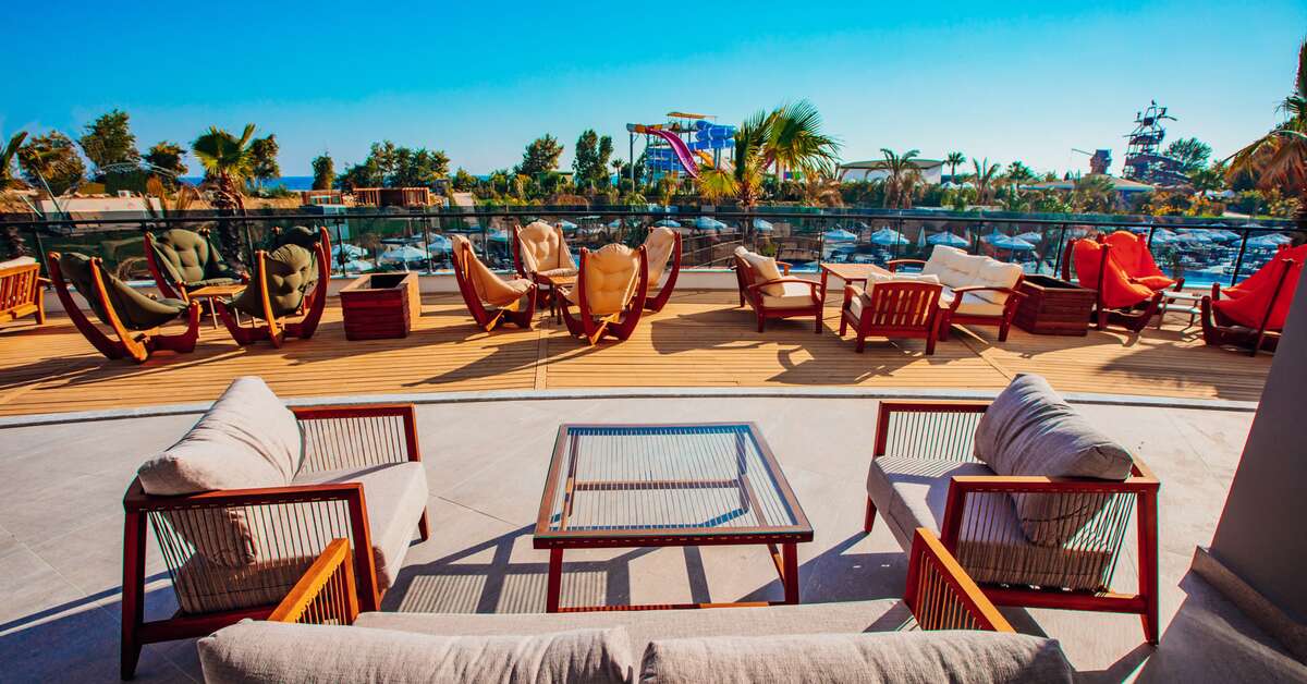 Een foto van het terras bij Alarcha Hotels & Resort
