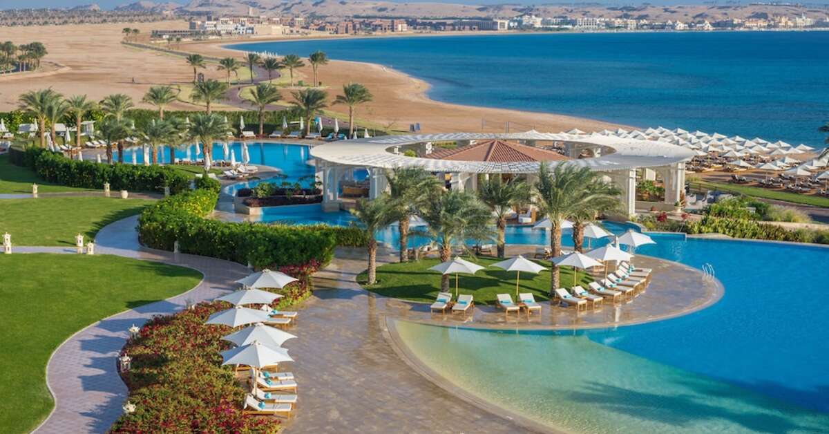 Een foto van het zwembad bij Baron Palace Resort