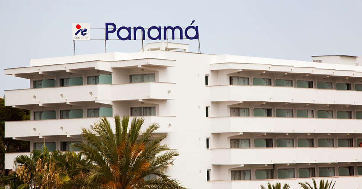 Een foto van de buitenkant van Globales Panama