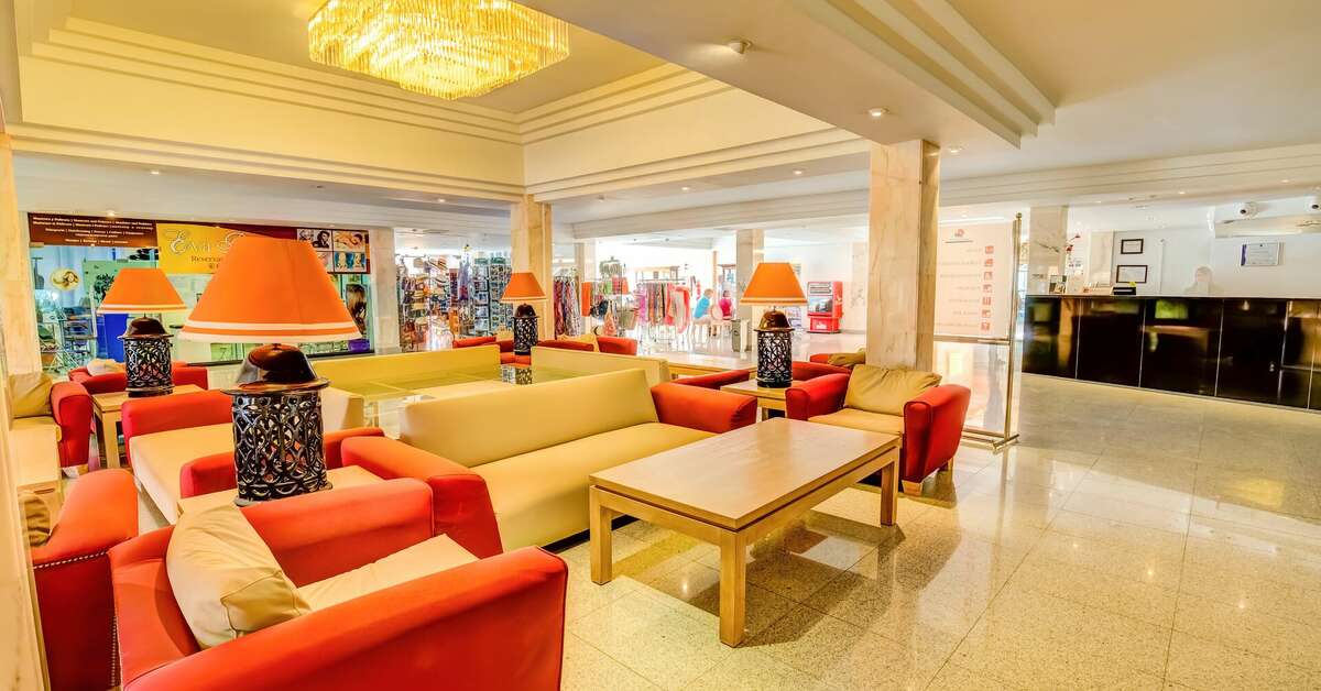 Een foto van het interieur van SBH Hotel Taro Beach
