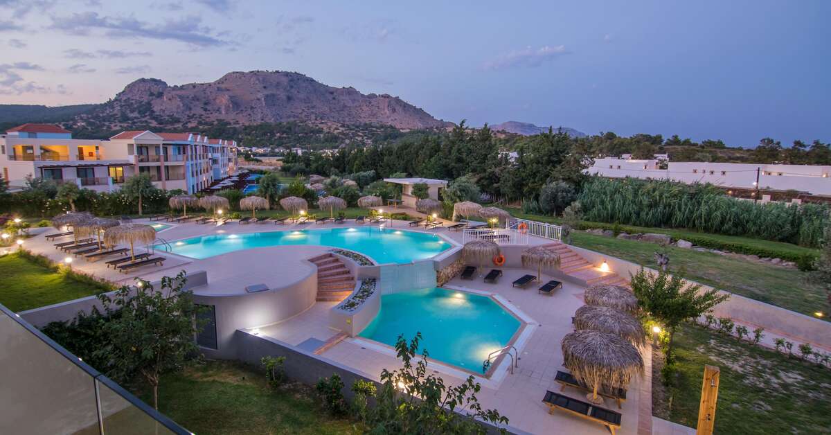 Ein Foto vom Pool im Lindos Breeze Beach Hotel