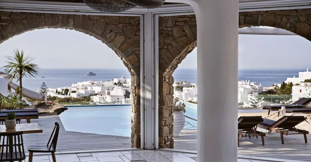 Een foto van Mr & Mrs White Mykonos