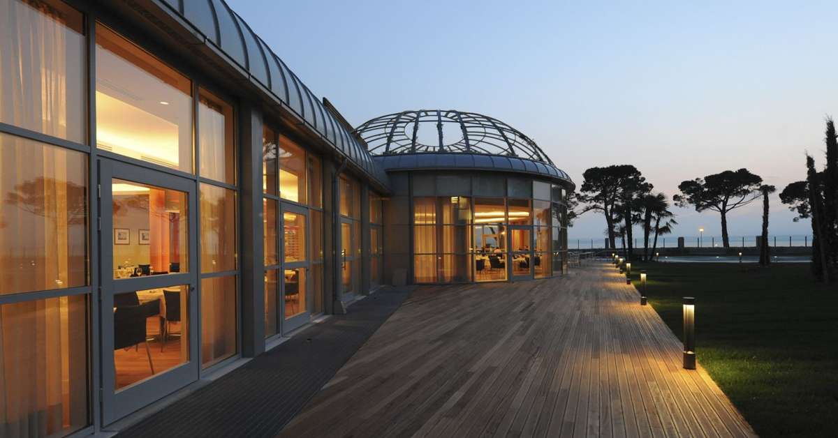 Een foto van de buitenkant van Hotel Corte Valier