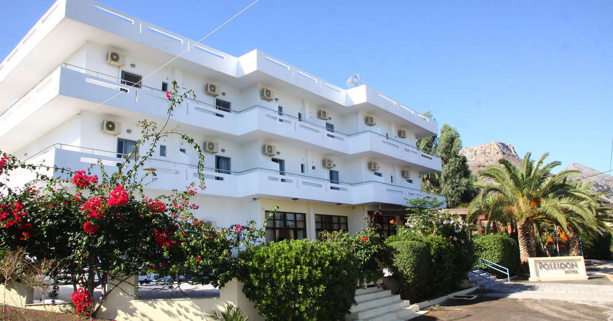 Een foto van de buitenkant van Hotel Poseidon