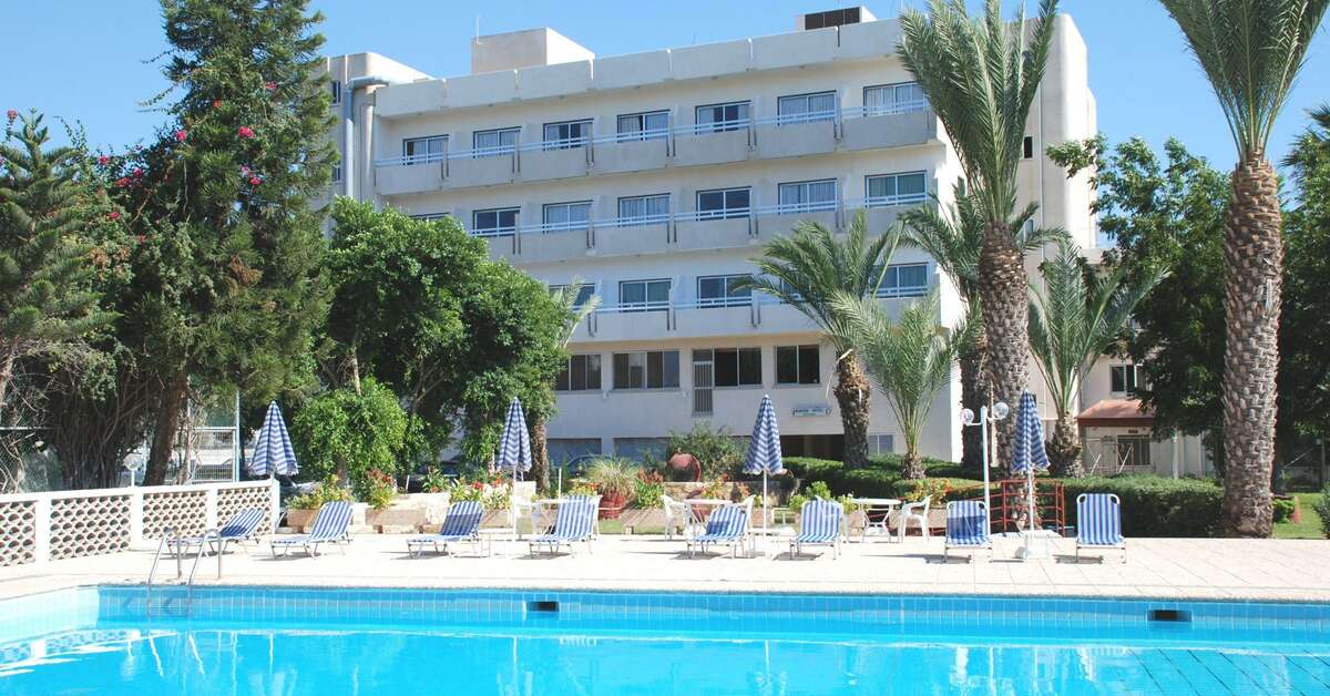 Een foto van het zwembad bij Marion Hotel