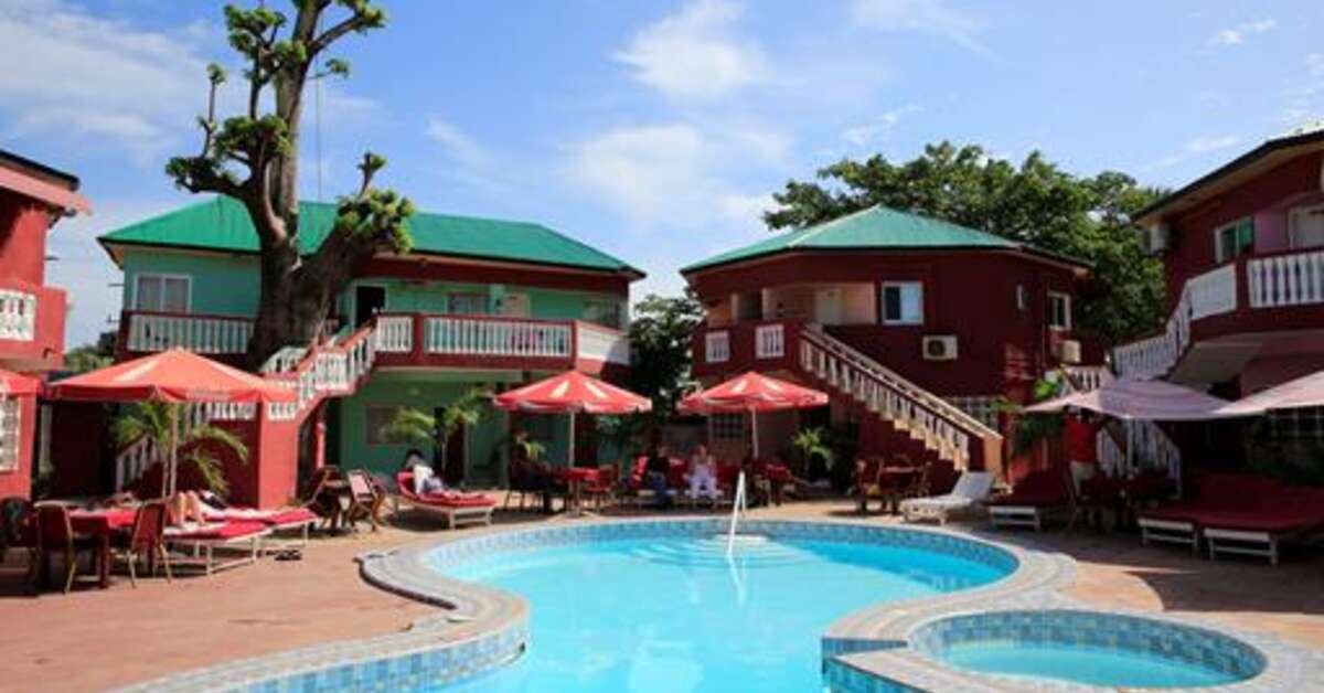 Een foto van het zwembad bij Baobab Holiday Resort