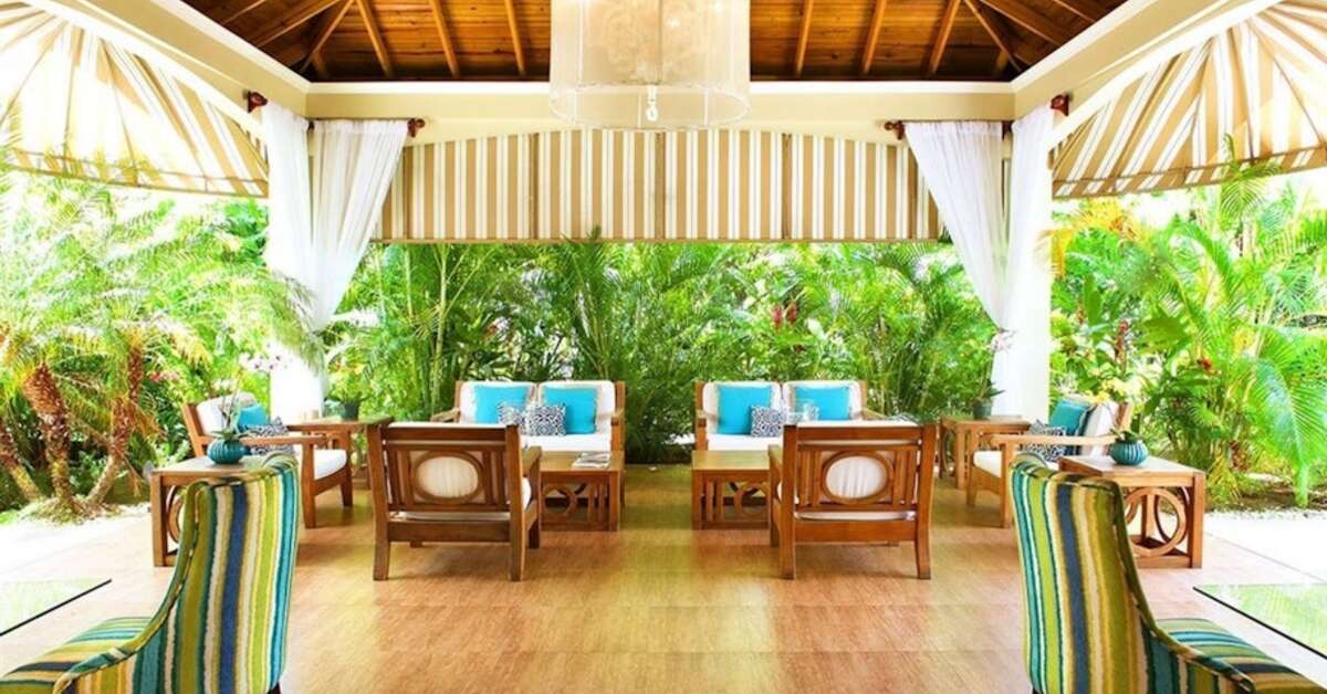 Een foto van het terras bij Sandy Haven Resort