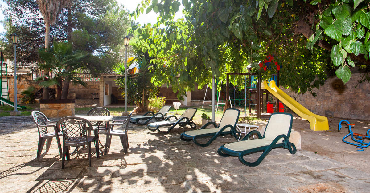 Een foto van het terras bij Ben Hur Aparthotel